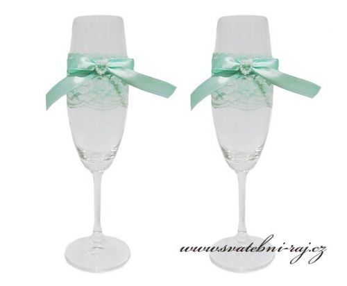 Zobrazit detail - Svatební skleničky s krajkou