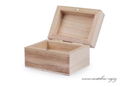 Dřevěná krabička na prstýnky