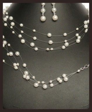 Luxusní souprava z bílých perel