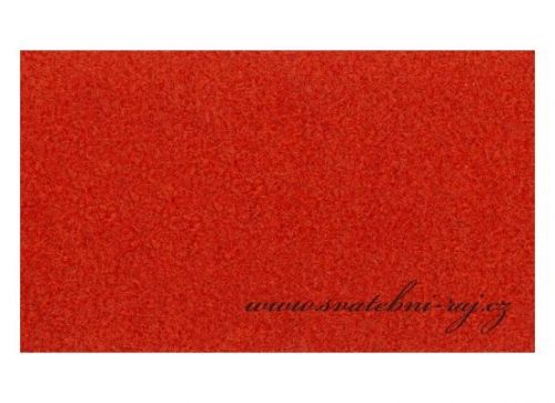 Červený svatební koberec
