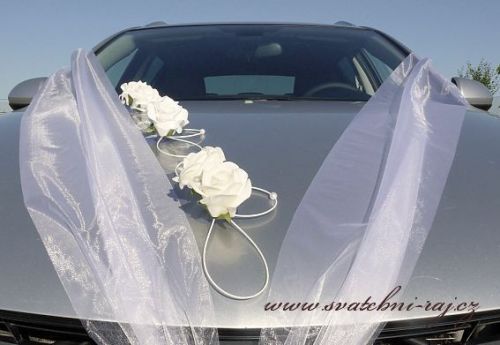 Zobrazit detail - Ozdoba na automobil se smetanovými růžemi