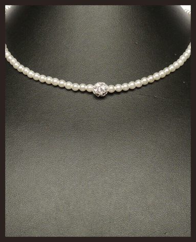 Perlový náhrdelník s kuličkou