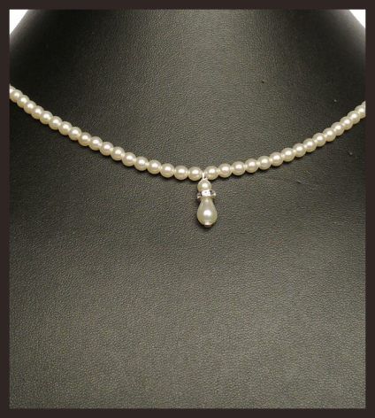 Perlový náhrdelník se slzičkou