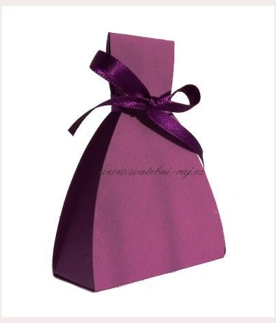 Krabička šaty v tmavě fialové
