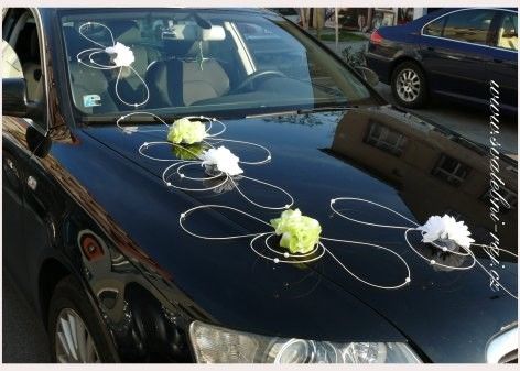Svatební ozdoba na auto zelené růže